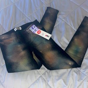 New with tags skinny jeans